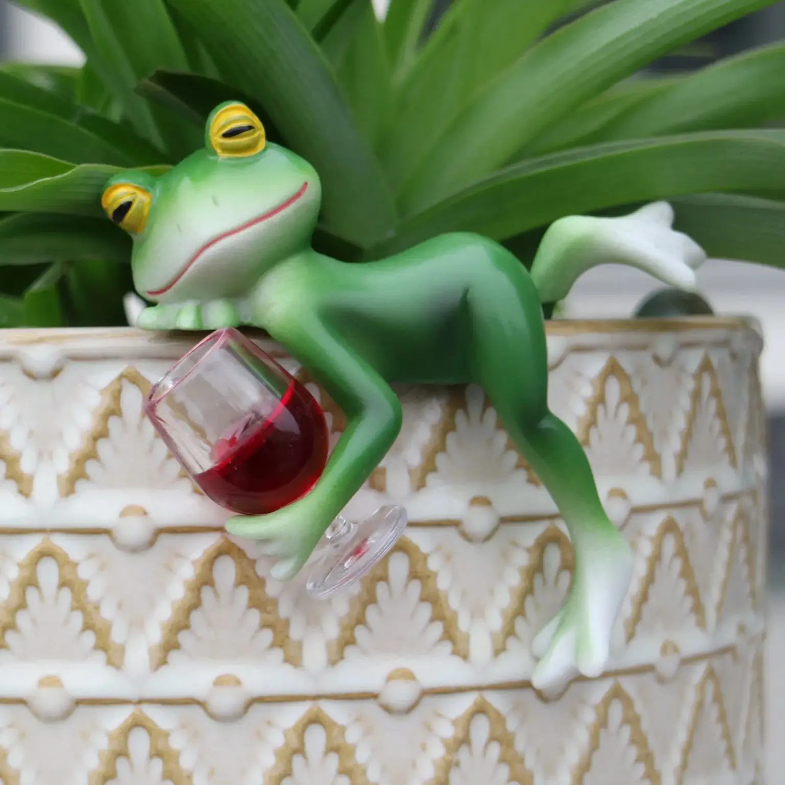 Contemporary Resin Frog Plante - Plant Parents ulasan dan harga