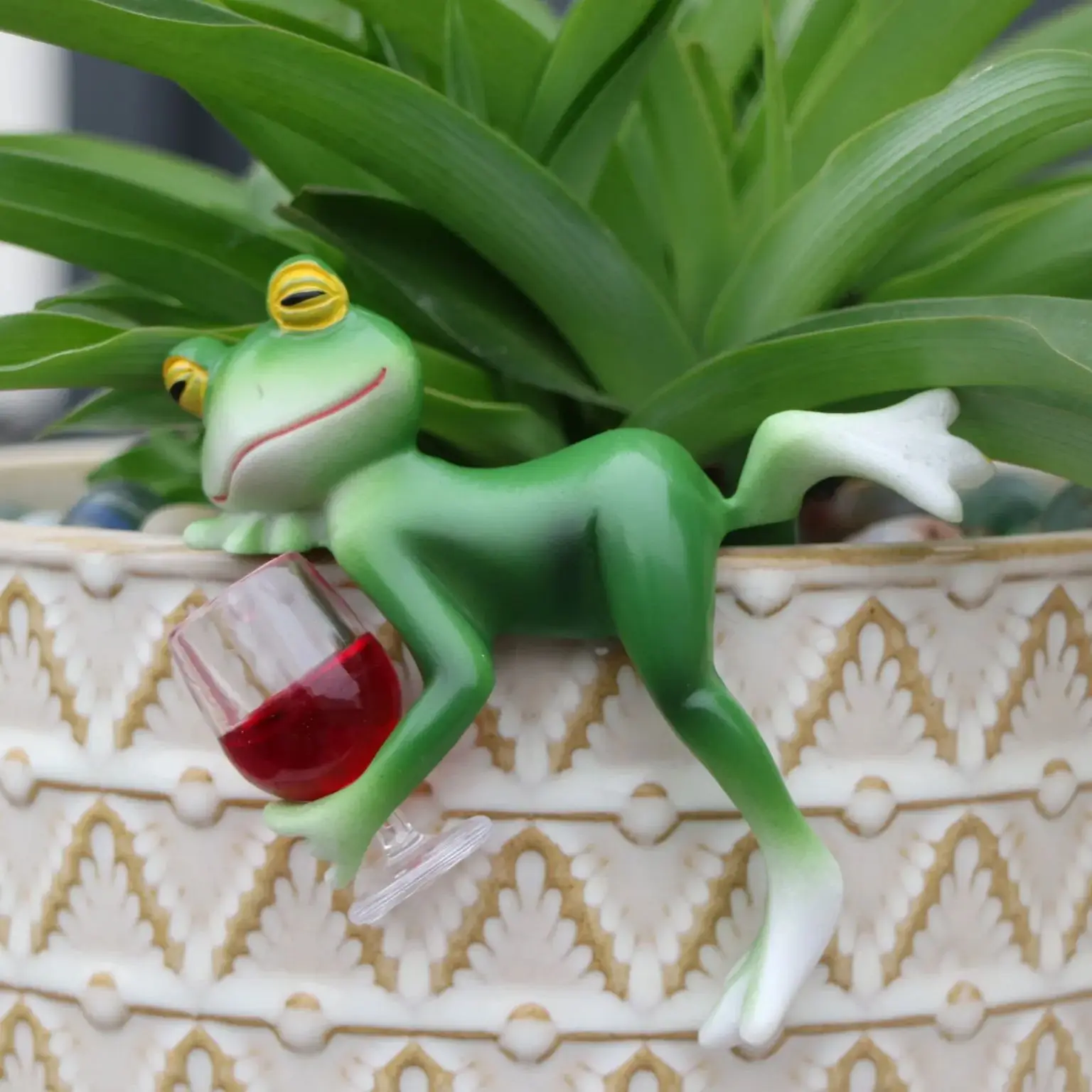 Contemporary Resin Frog Plante - Plant Parents ulasan dan harga